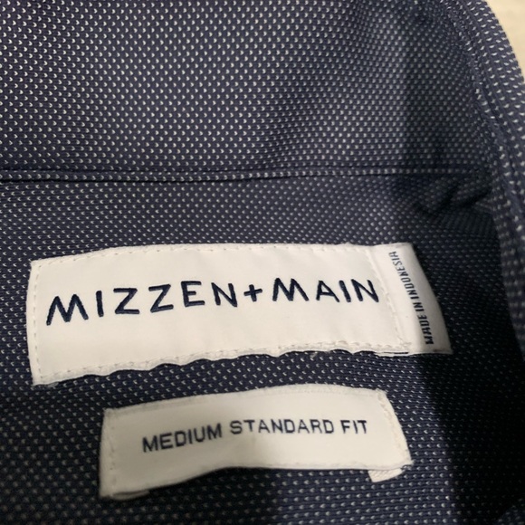 Mizzen Main Mens Blue Button Down Standard Fit Size Medium Nylon Blend - Picture 3 of 7